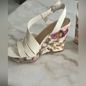 Jessica Simpson wedges